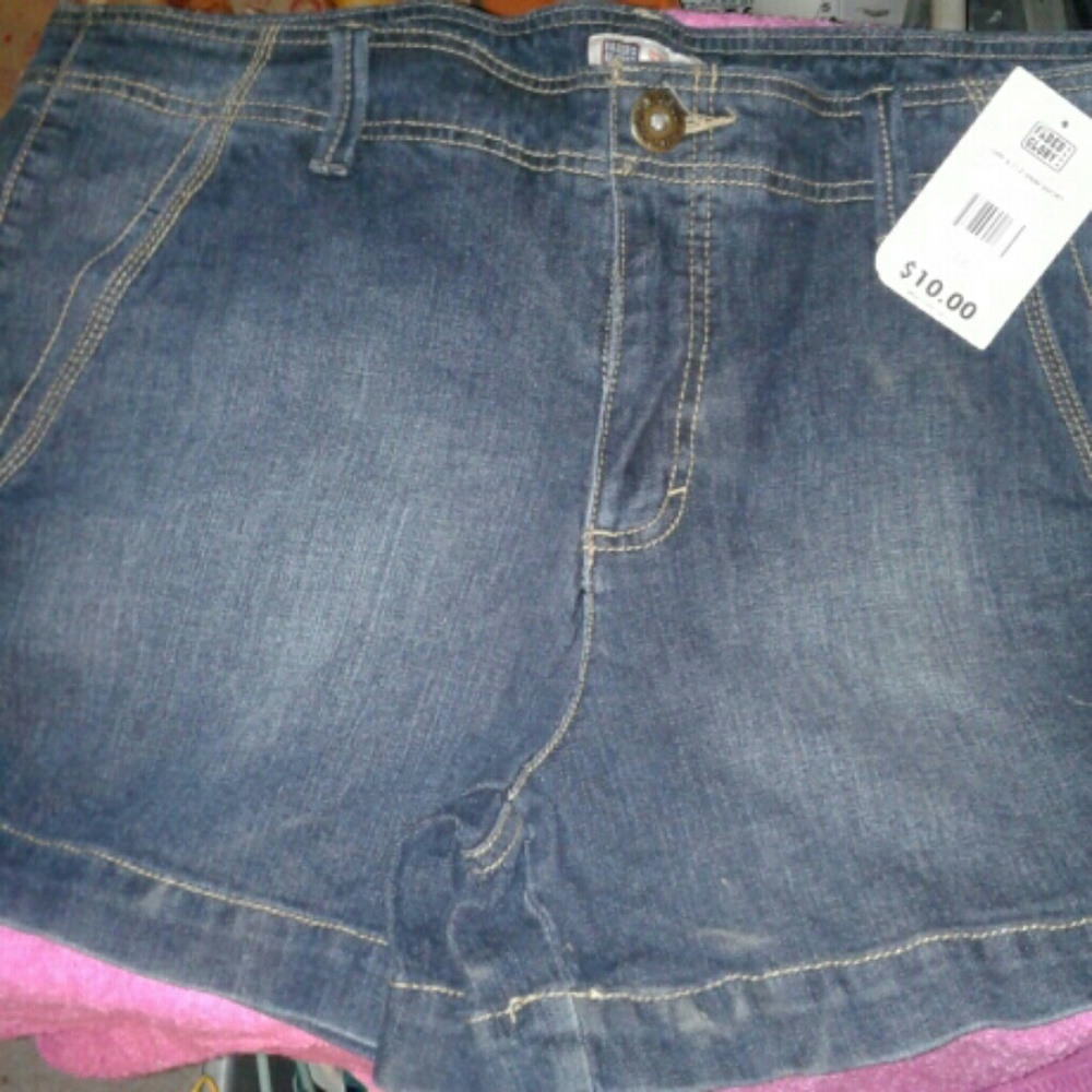 Plus size women's shorts